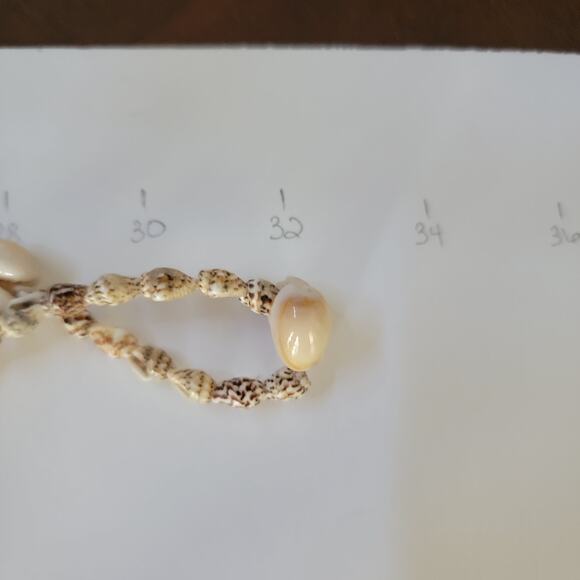 Beige Shell Bead Necklace with Natural Seashell Accents 32 Inch Beach Jewelry - Picture 10 of 10